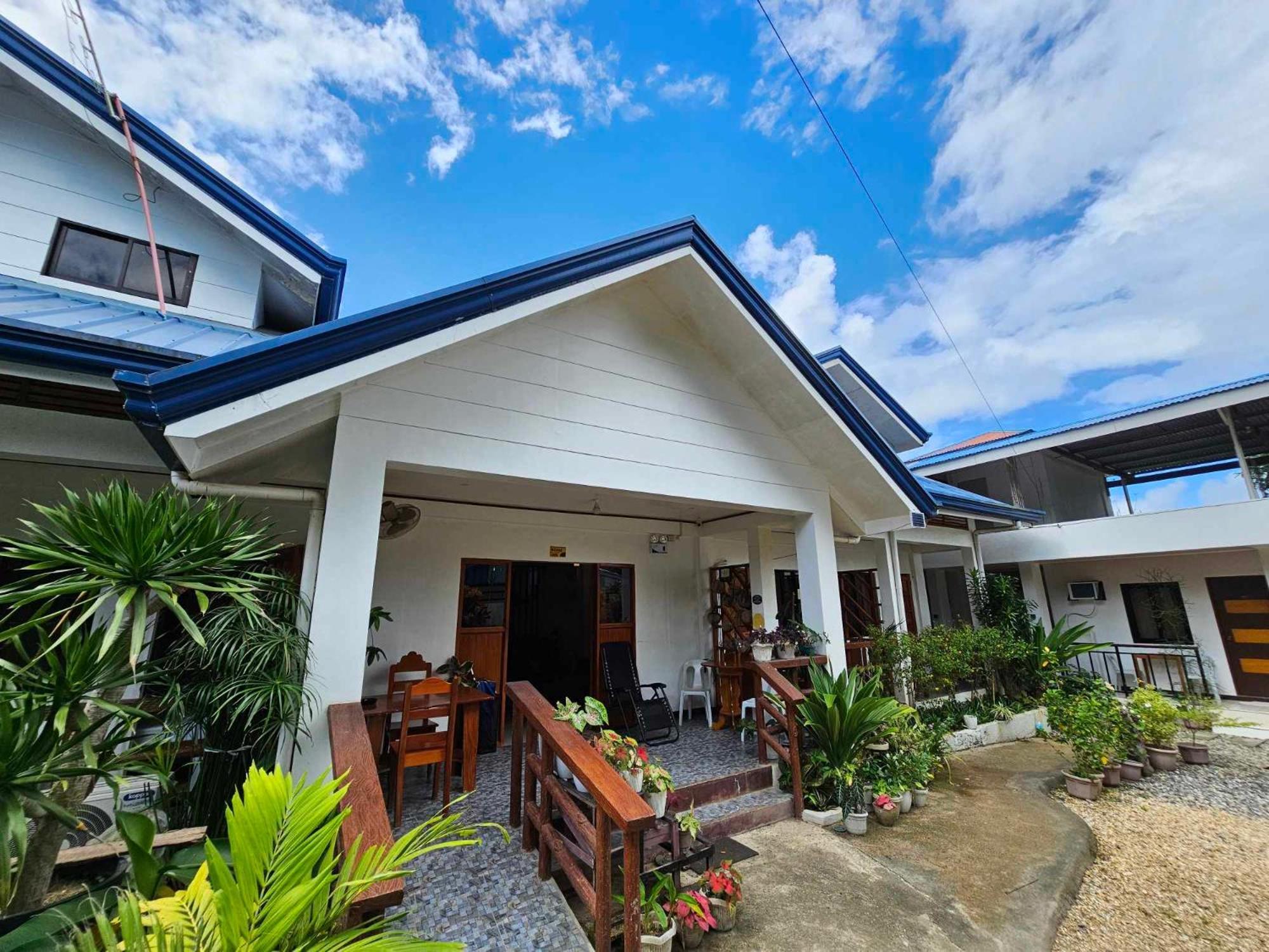 Bella Vita Guest House Корон Екстериор снимка